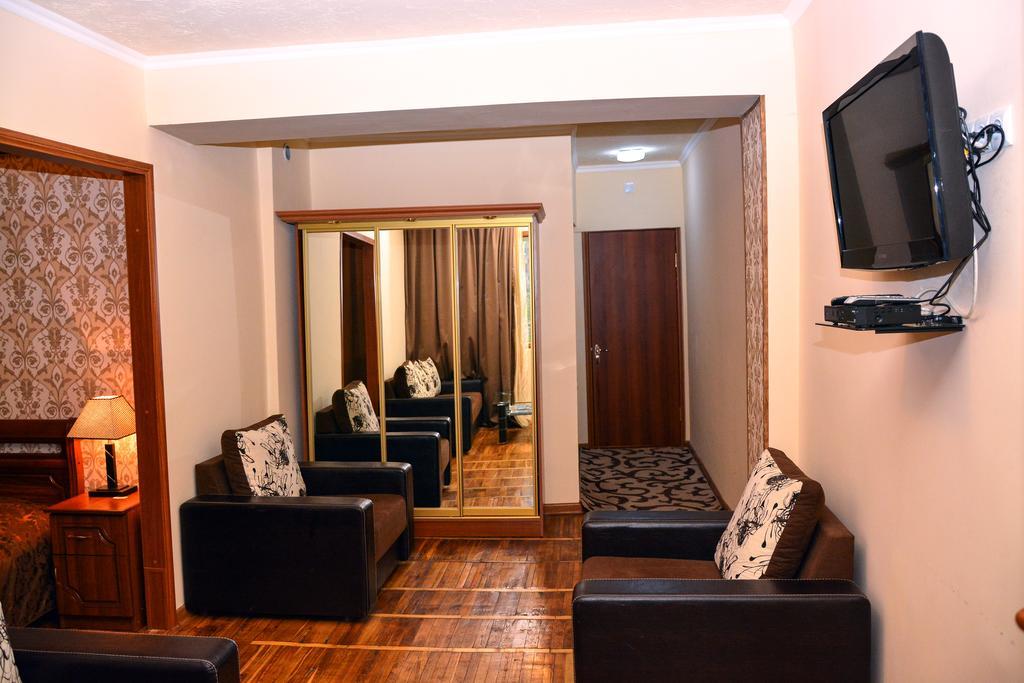 Sanahin Bridge Hotel Алаверди Екстериор снимка