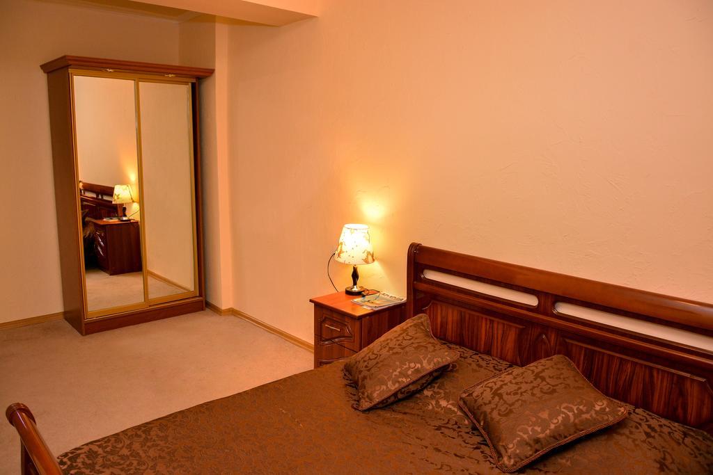 Sanahin Bridge Hotel Алаверди Екстериор снимка